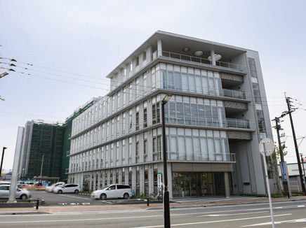 Surrounding environment. Shingu Central Medical Mall (about 550m ・ 7-minute walk)