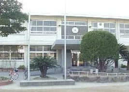 Primary school. Shingu to elementary school (elementary school) 1700m