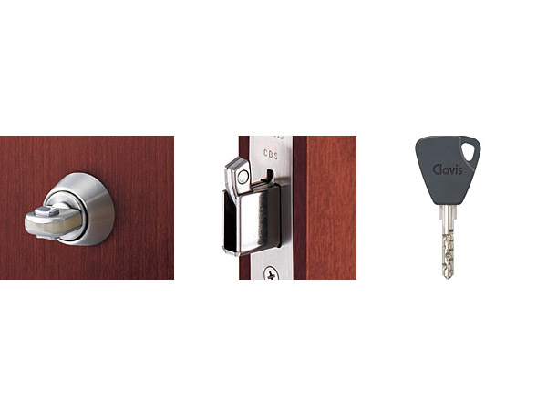 Security.  [Non-contact key] Only holding the key to the receiver in unlocking the automatic door of the entrance. Also, Crime prevention thumb turn, Adopted sickle type dead bolt lock. (Same specifications)