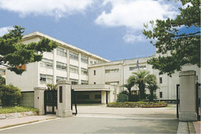 high school ・ College. Shingu 20m to high school