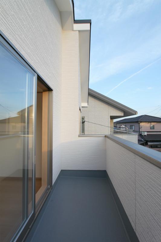 Balcony. Same specifications Photos