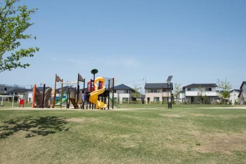 Other. In Central Park Okita before local is playground equipment also has been enhanced, It is ideal as a playground or children.