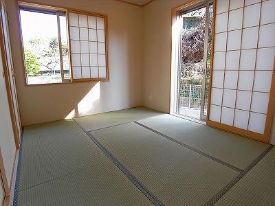 Same specifications photos (Other introspection). Japanese-style room is next door in the living room (6 quires).