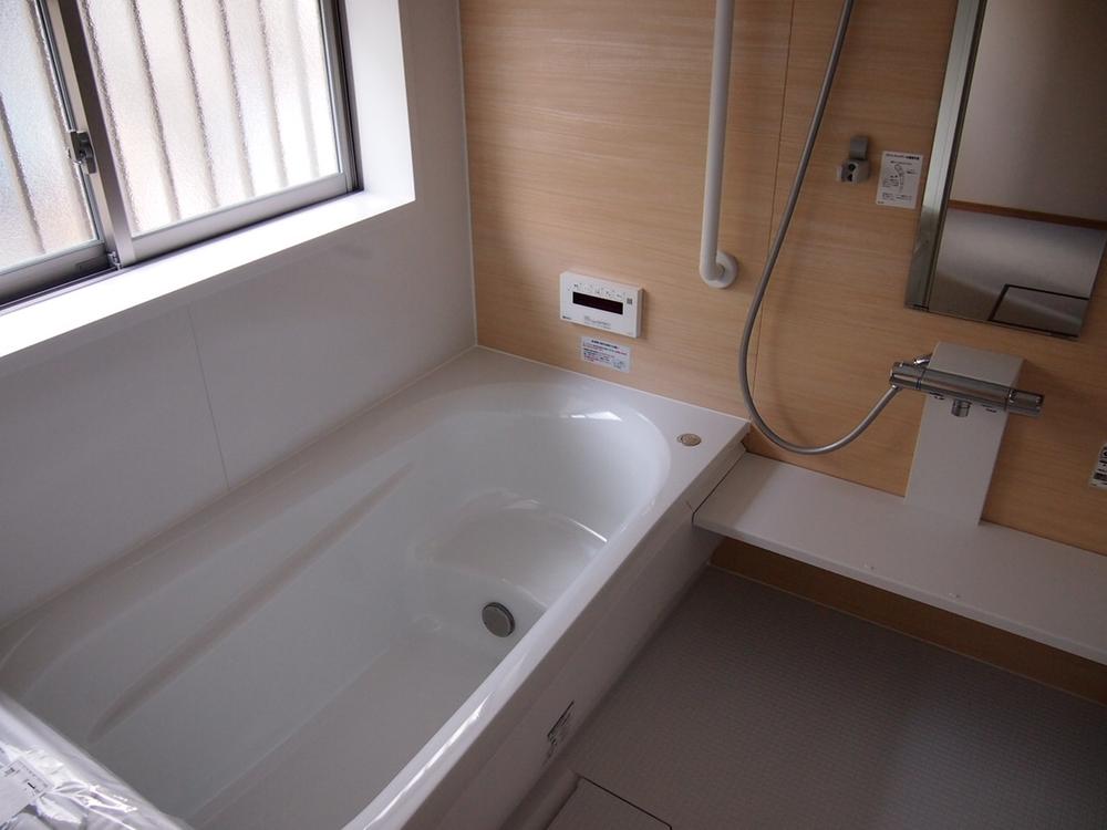 Bathroom. Indoor (11 May 2013) Shooting