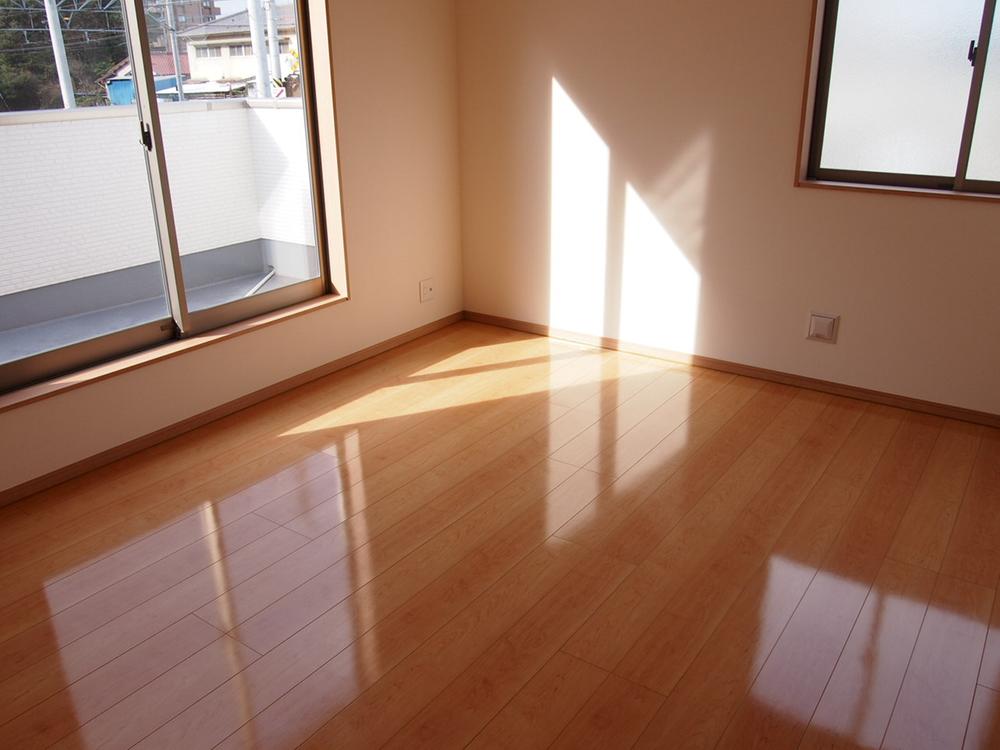 Non-living room. Indoor (11 May 2013) Shooting