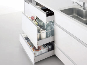 Kitchen.  [Storage capacity preeminent! Kitchen storage] Also housed in the dining side comes in the slide type. Floor stocker specifications vanity of seasoning or the like can storage. It increases the storage capacity. It has become a soft closing specifications that can be further quietly opening and closing. (Same specifications)