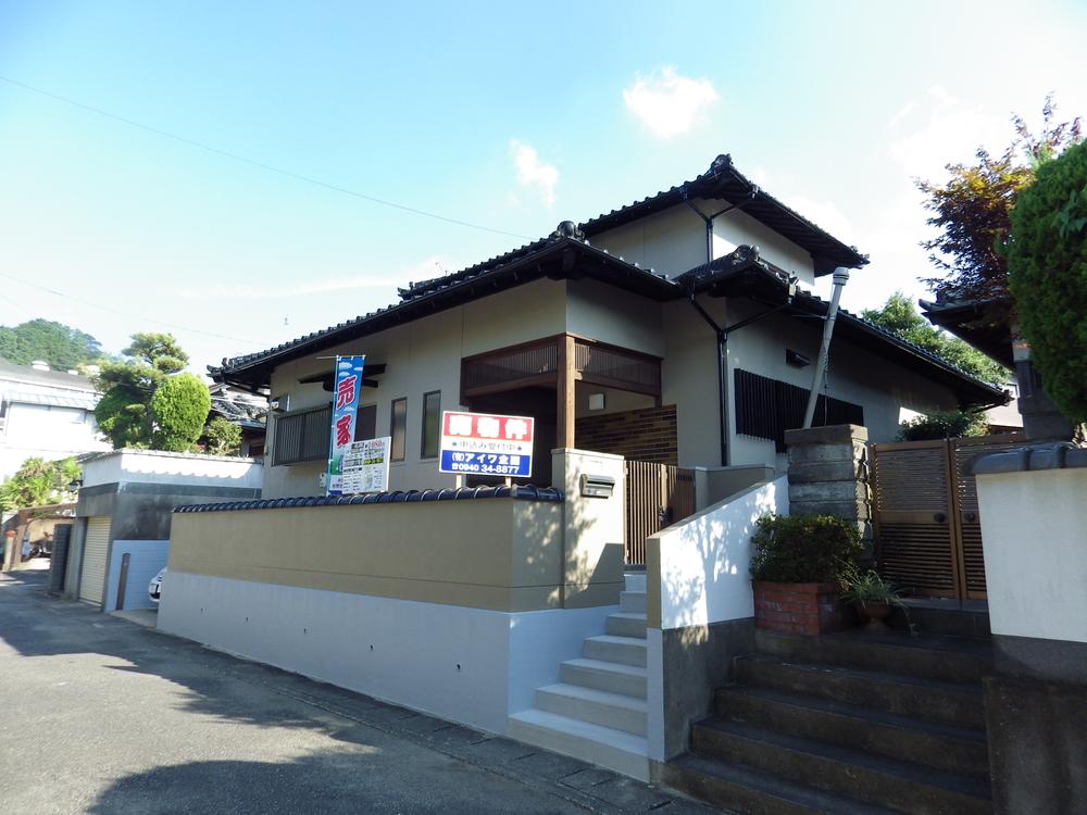 Local appearance photo. It is a used single-family of 4LDK. Reform is also the end possible preview.