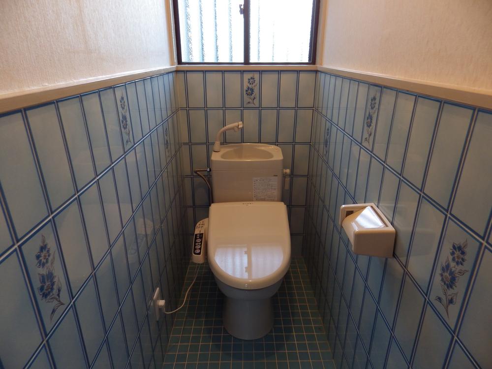 Toilet. Washlet is a new article.