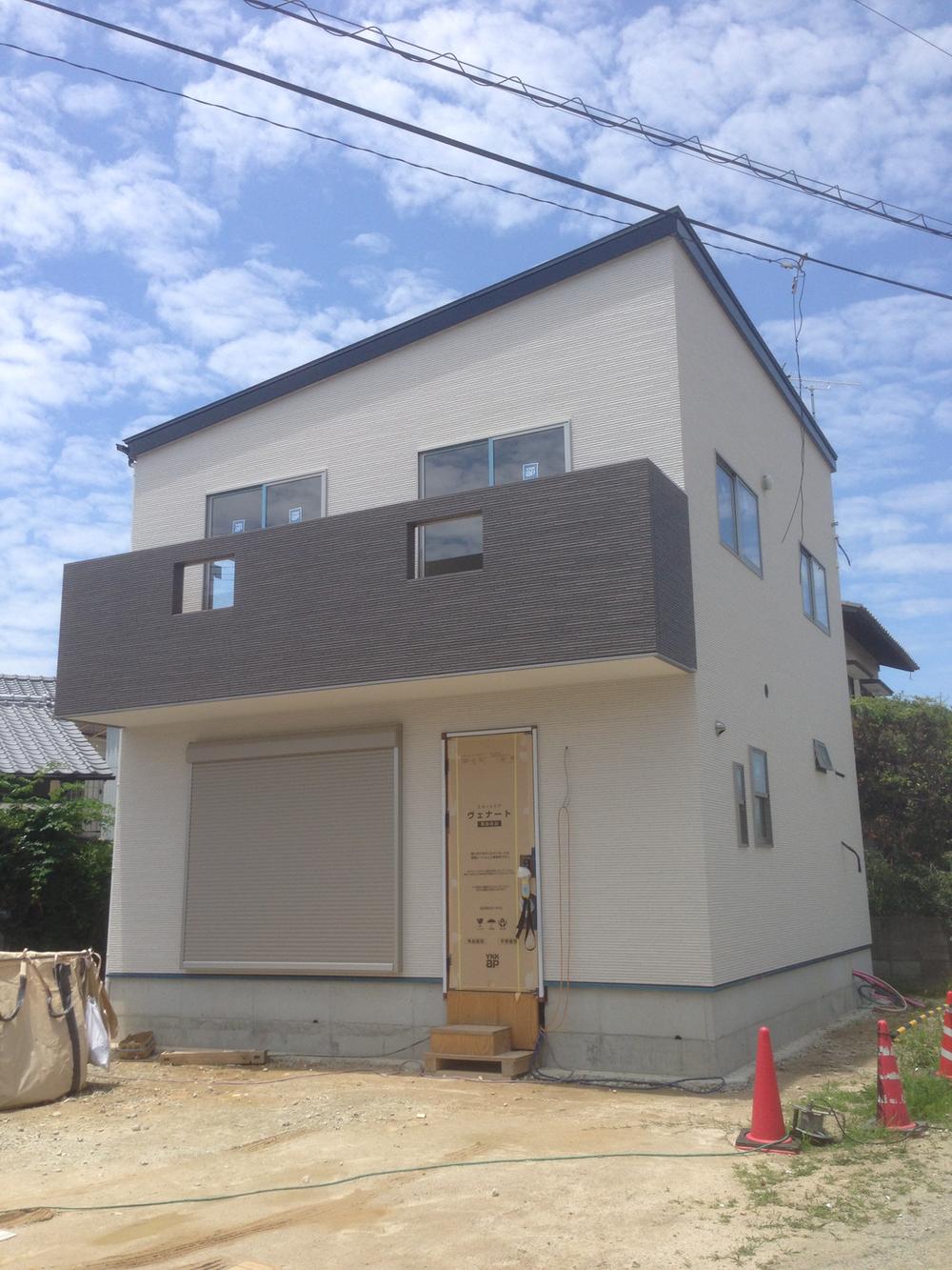 Local appearance photo. Local (09 May 2013) Shooting