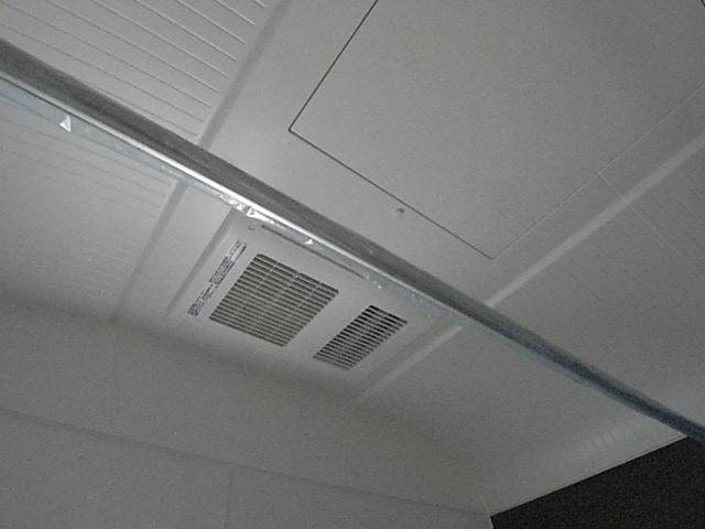 Same specifications photo (bathroom). It is a bathroom dryer. This is useful when the weather is bad (^ - ^) / .