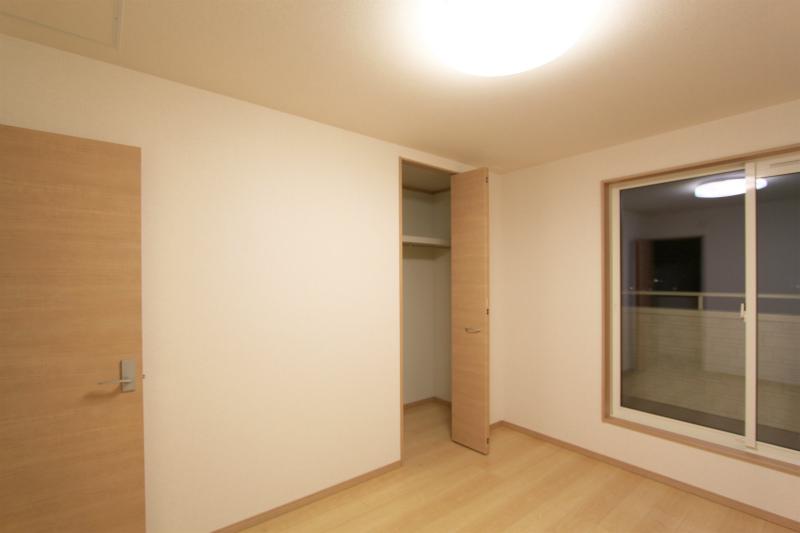 Same specifications photos (Other introspection)