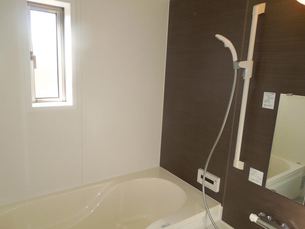 Same specifications photo (bathroom)