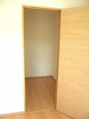 Same specifications photos (Other introspection). Same specifications