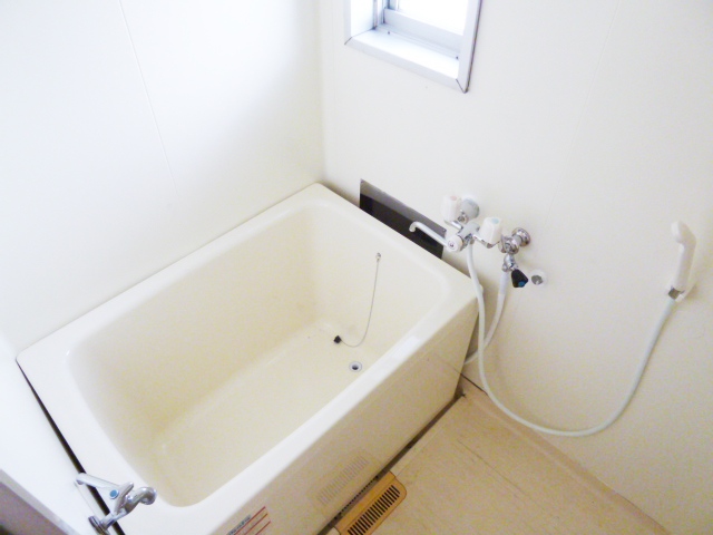 Bath. Shower rooms! ! 