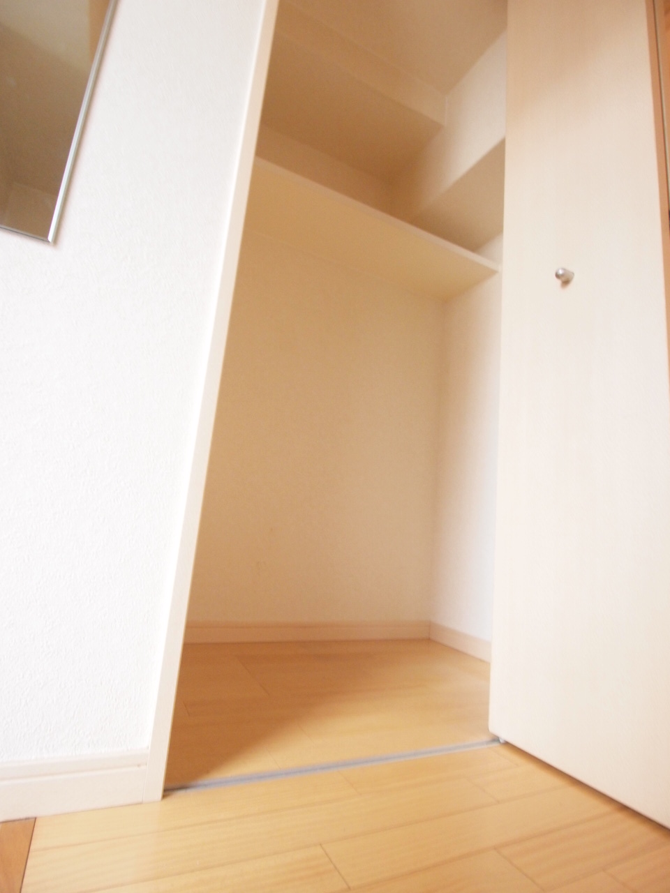 Other room space. There are also storage space in addition to the room ☆