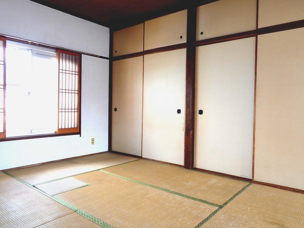 Non-living room. 6 is a Pledge of Japanese-style room.