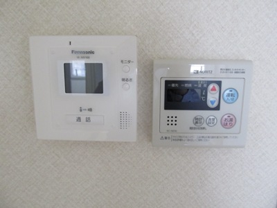 Other Equipment. Monitor with intercom ・ Hot water supply remote control