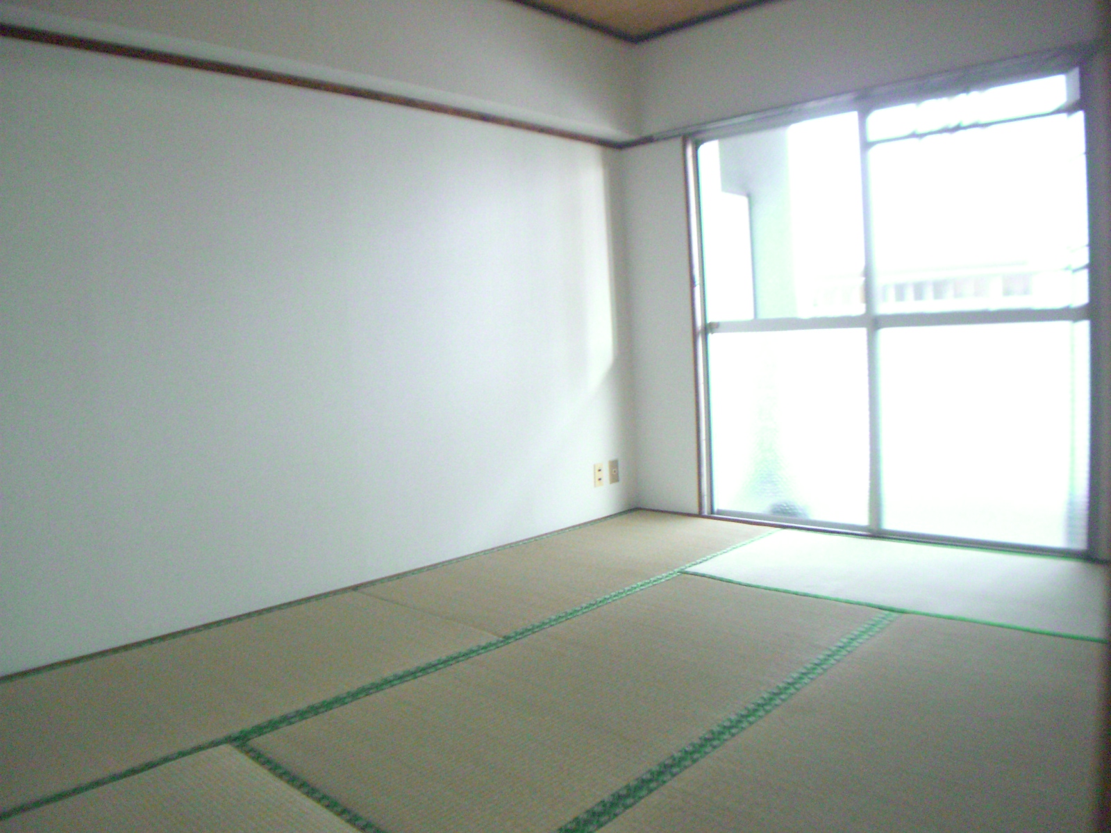 Living and room. Deposit ・ No key money!