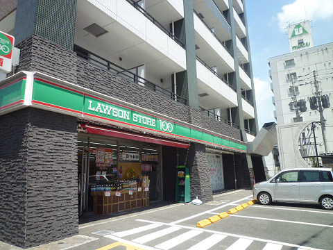 Convenience store. STORE100 Ogura Nakatsuguchi chome store up (convenience store) 425m