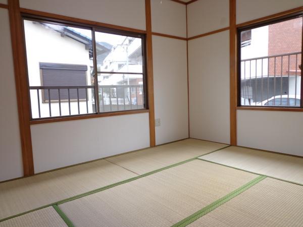 Receipt. It Omotegae the tatami. Day is a good warm room