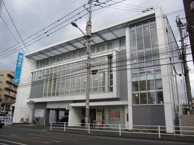Bank. Fukuoka Jono 850m to the branch (Bank)