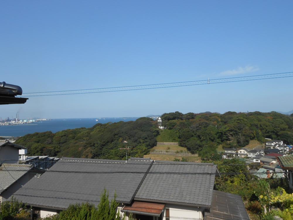 View photos from the dwelling unit. View from the site (November 2013) Shooting
