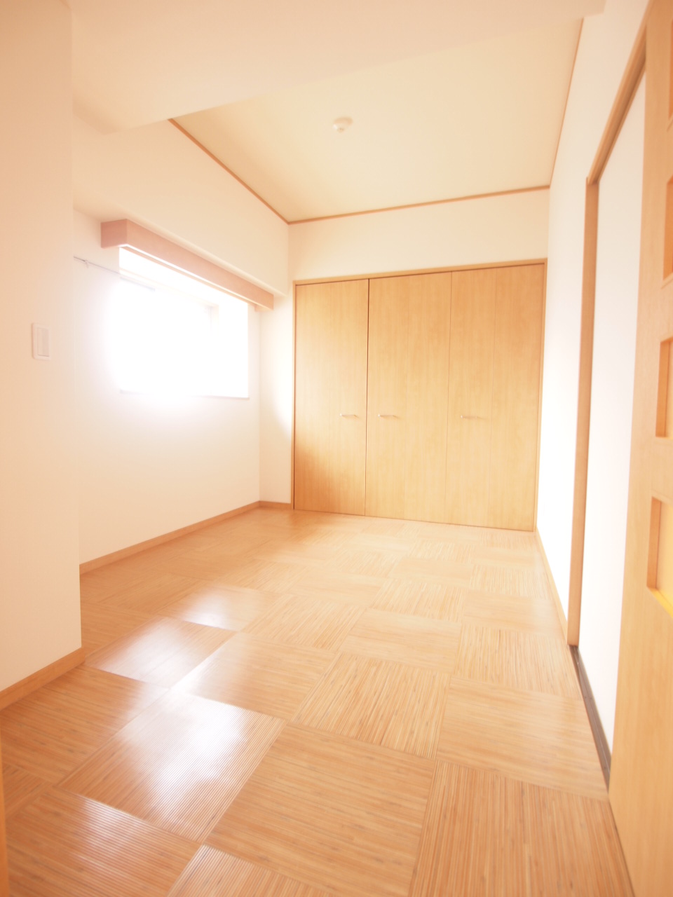 Living and room. The floor is clean rooms ☆