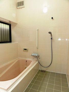 Bathroom. Indoor (12 May 2013) Shooting