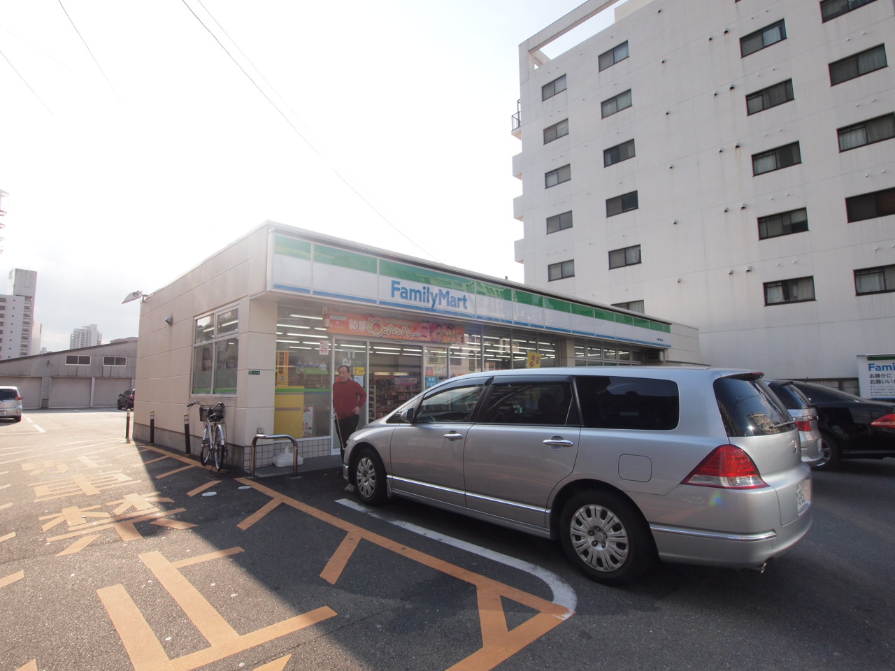 Convenience store. FamilyMart Kokura Murasaki River Inter-store up to (convenience store) 732m