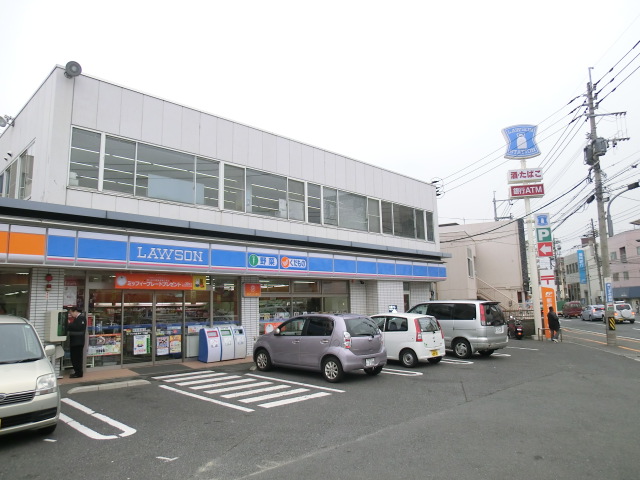 Convenience store. 768m until Lawson Kokura Shimizu 2-chome (convenience store)