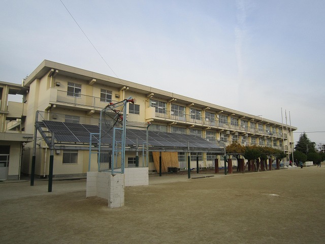 Primary school. 416m to Kitakyushu Sone elementary school (elementary school)