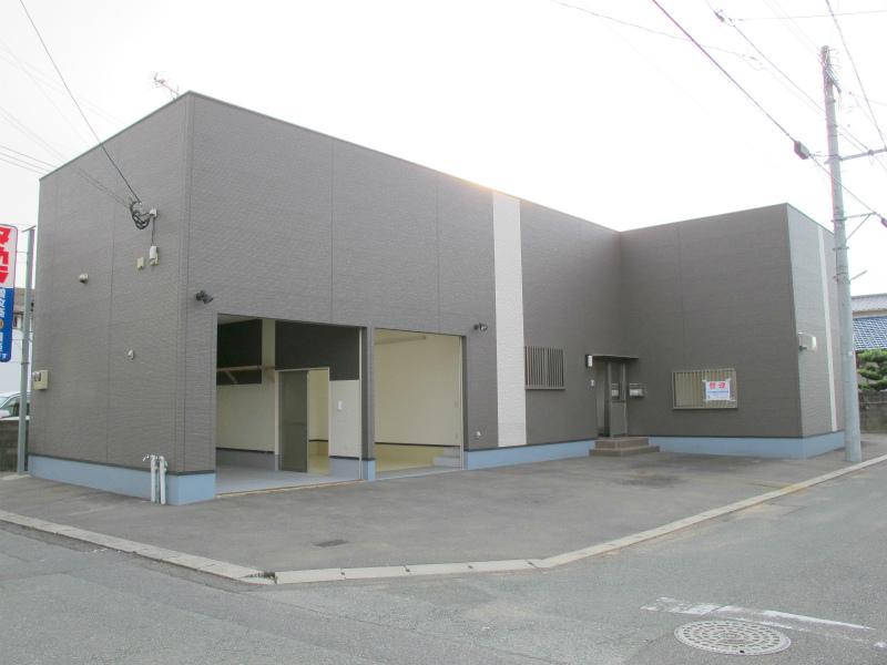 Local appearance photo. Built three years later! Is a floor plan that can respond to diverse industries!