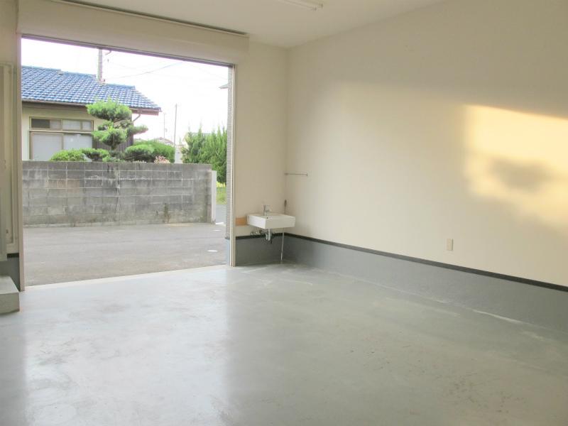 Non-living room. Built three years later! Is a floor plan that can respond to diverse industries!