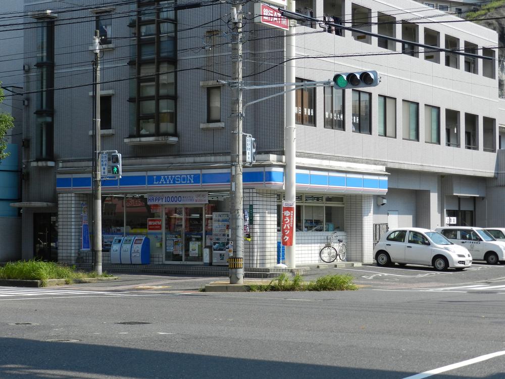 Convenience store. 577m until Lawson Kokura Tokuriki 2-chome
