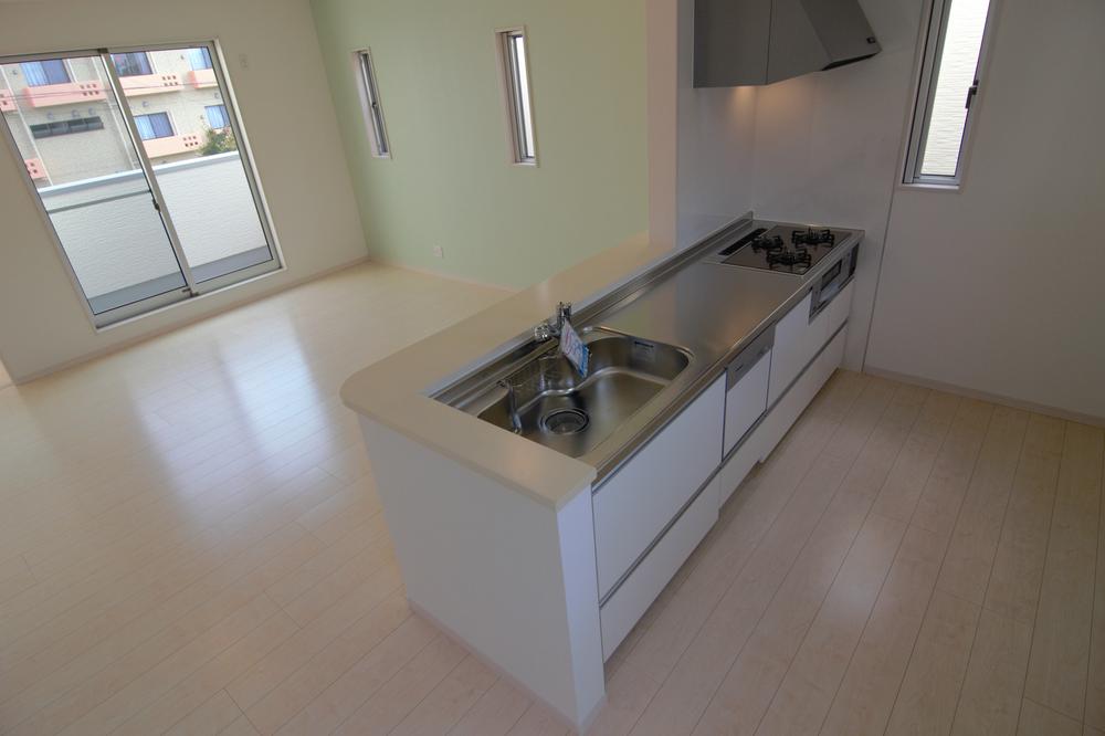 Kitchen. ■ Dishwasher at the counter kitchen ・ It is with water purifier!