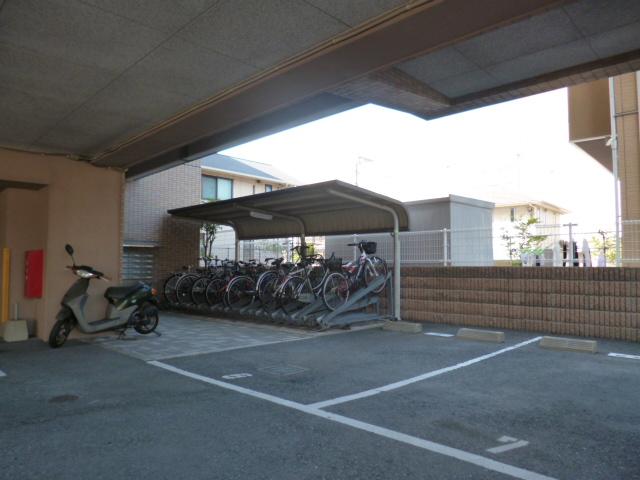 Parking lot. Is a bicycle parking lot