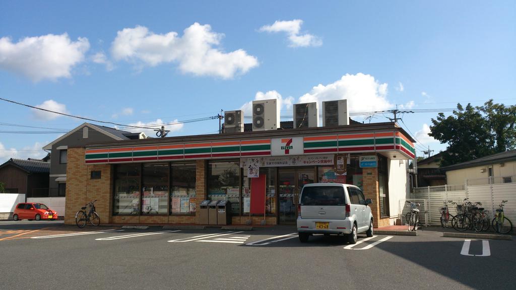 Convenience store. Seven-Eleven Kokura Sone shop until the (convenience store) 730m