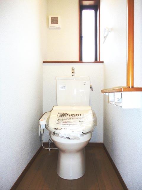 Toilet. Installation is a toilet photo of schedule. It is water-saving toilets.