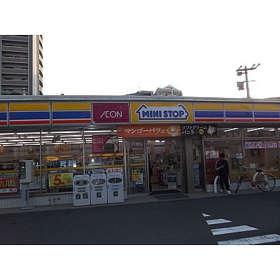 Convenience store. MINISTOP Ogura Tokuriki 4-chome up (convenience store) 724m