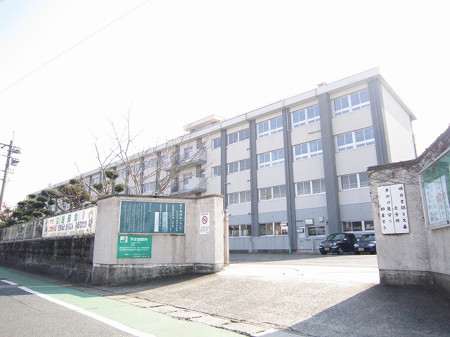 Primary school. 1310m to Kitakyushu Sonehigashino elementary school (elementary school)
