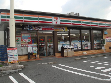 Convenience store. Seven-Eleven Yokodai store up (convenience store) 338m