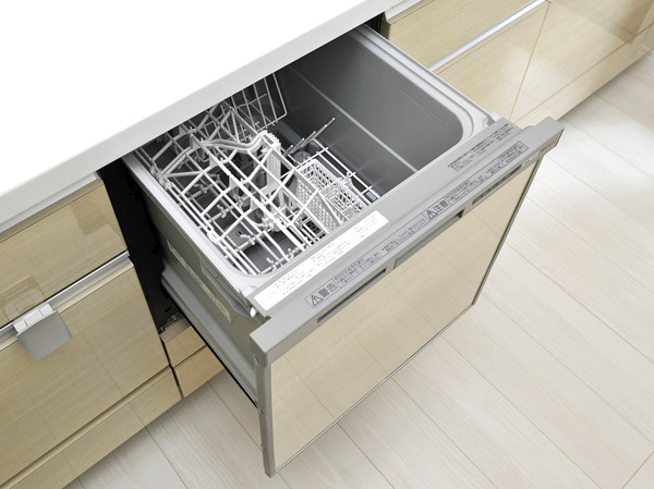 Kitchen.  [Dishwasher water-saving specifications] Water-saving ・ Standard equipped with a built-in type of dishwasher with excellent power-saving. In addition to the low noise of the library comparable (44dB or less), It also stuck to the ease of cleanliness and care.