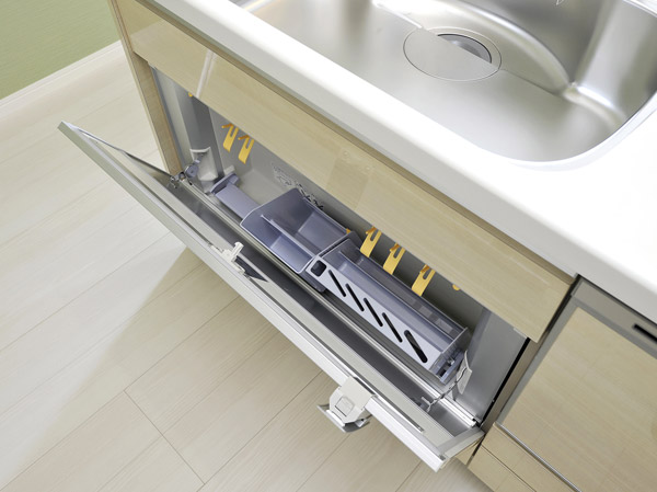 Kitchen.  [Pocket storage] To pocket accommodated, It can be stored a kitchen knife. Since the ready-to-wear when needed, Work is to speedy, You can cook deftly.