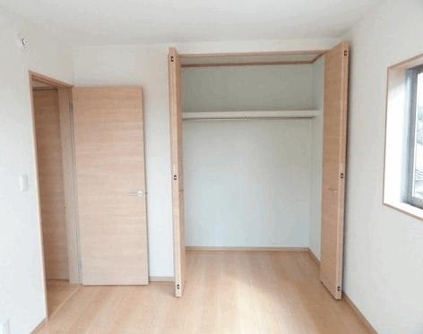 Rendering (introspection). ◆ ◆ Spacious space with plenty of certain storage