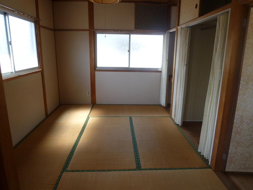 Non-living room. Second floor Japanese-style room (about 6 quires)