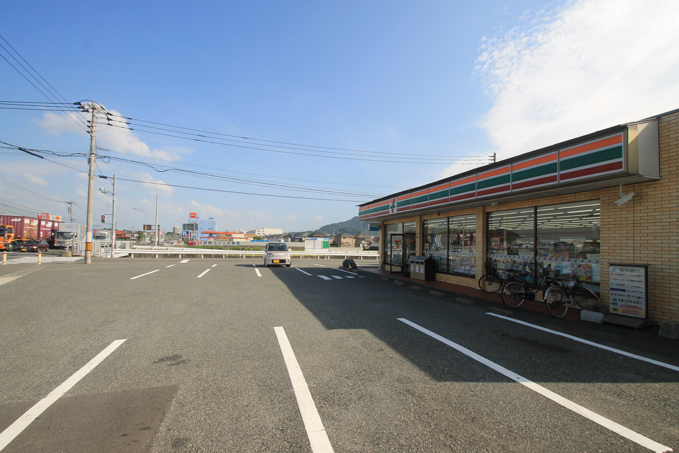 Convenience store. Seven-Eleven Kokura smell store up (convenience store) 821m