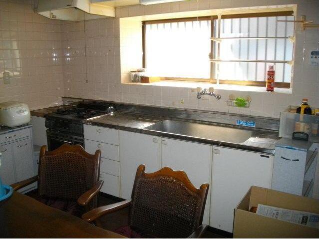 Kitchen. Bright kitchen