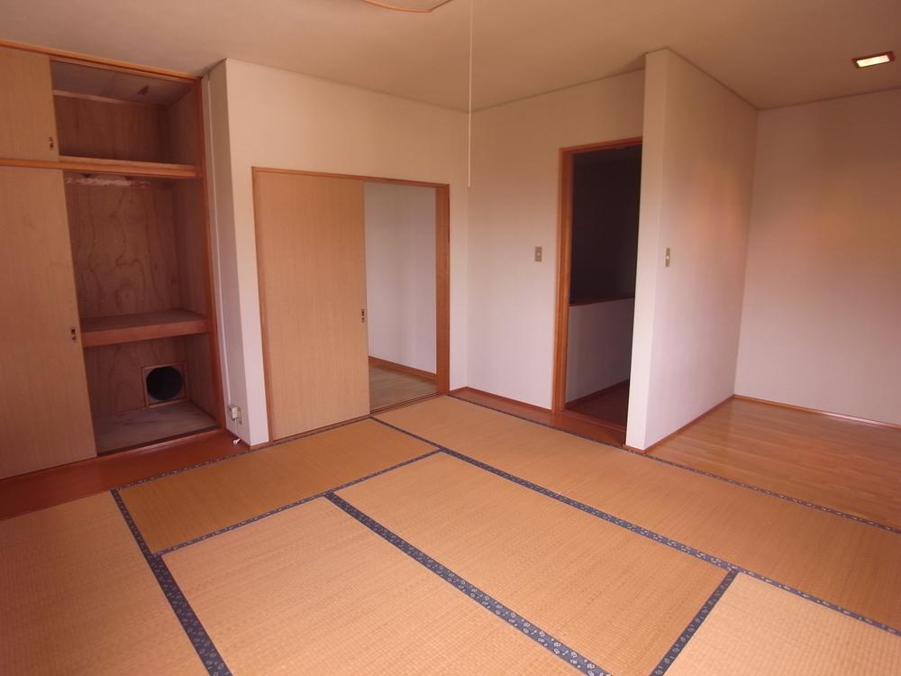 Non-living room. Second floor Japanese-style room
