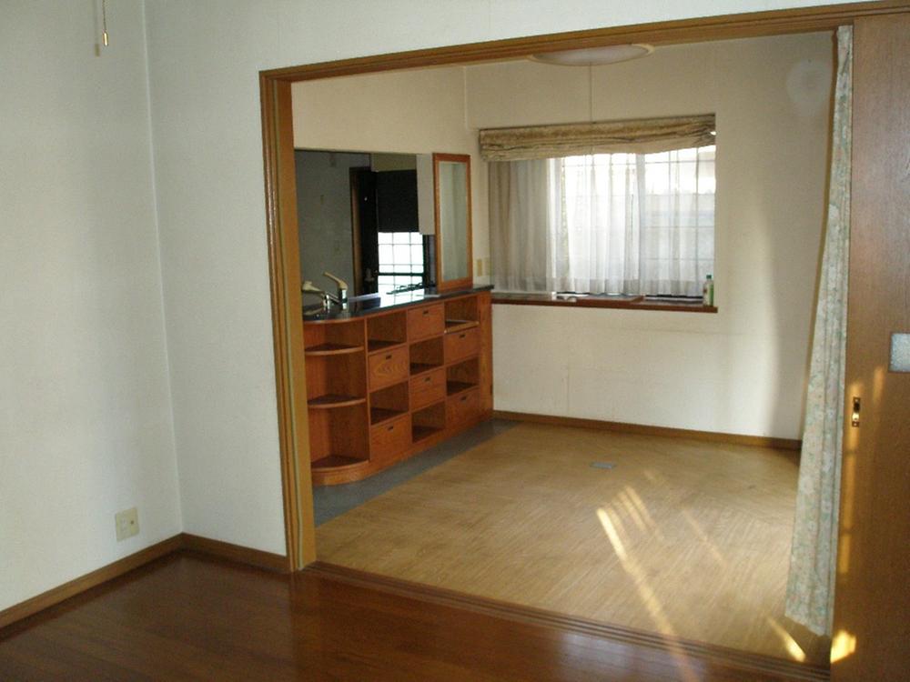 Living. Photos from the living room of the dining