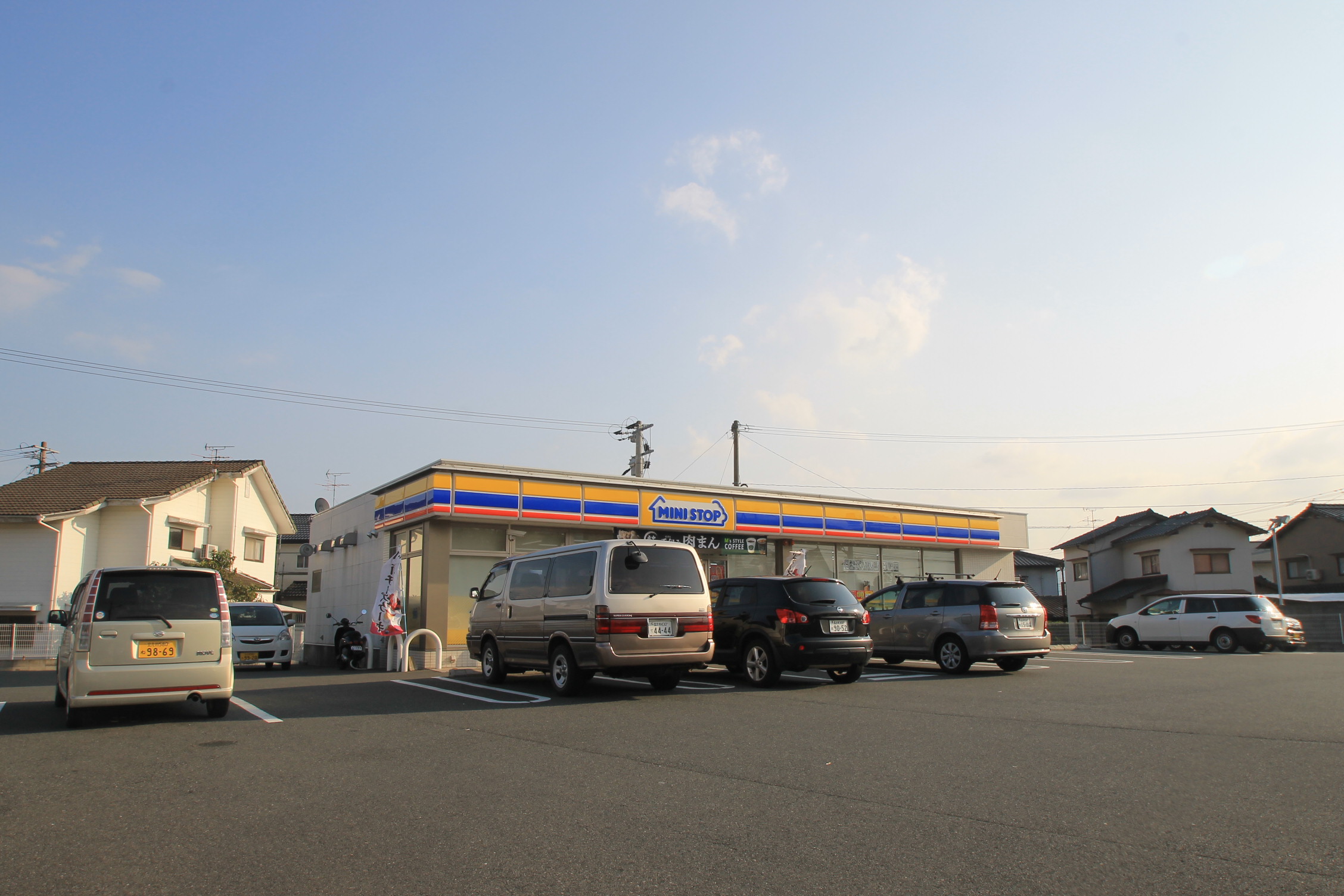 Convenience store. MINISTOP Kokura Nakayoshida store up (convenience store) 613m